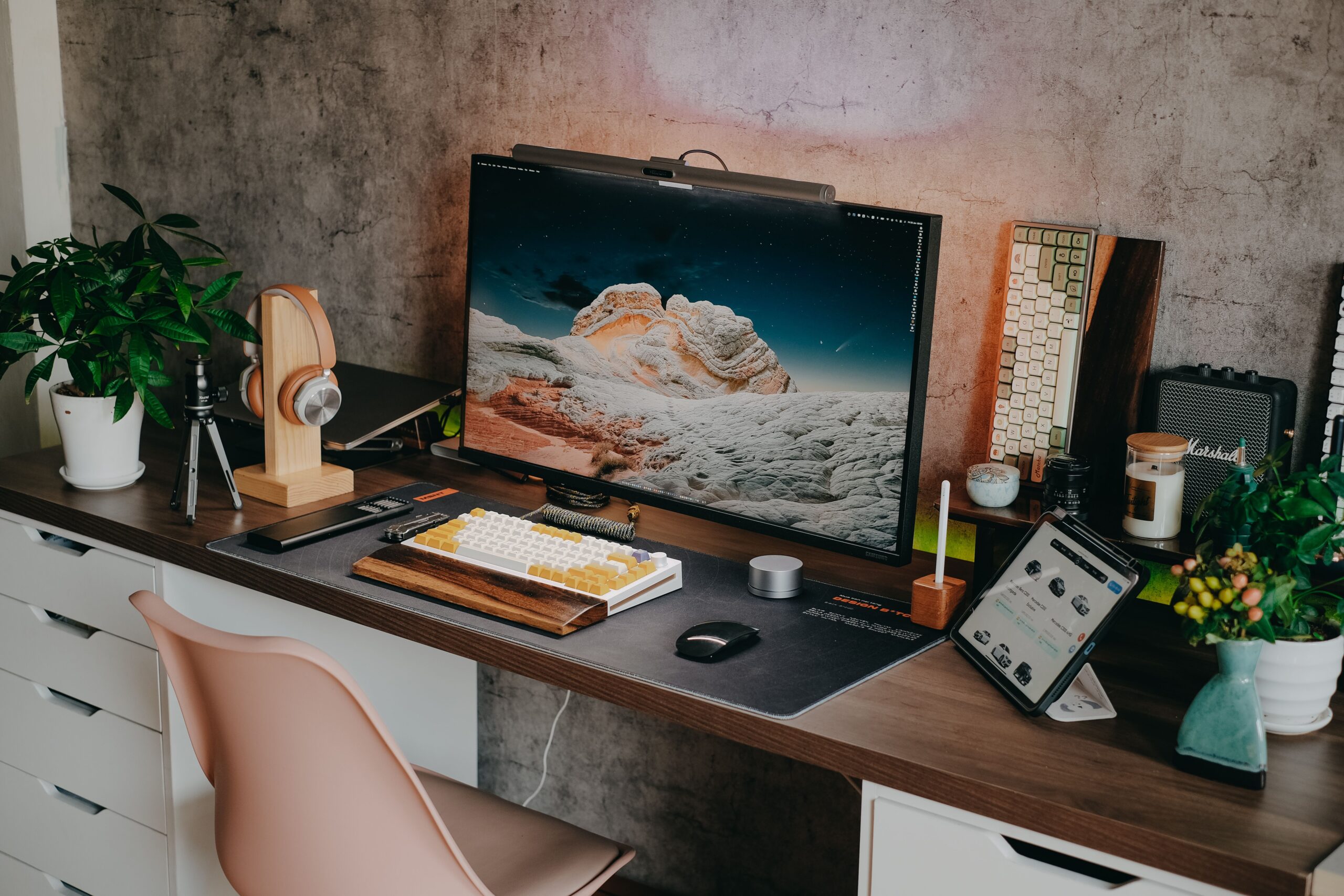 Ergonomia no setup: acessórios que melhoram o conforto